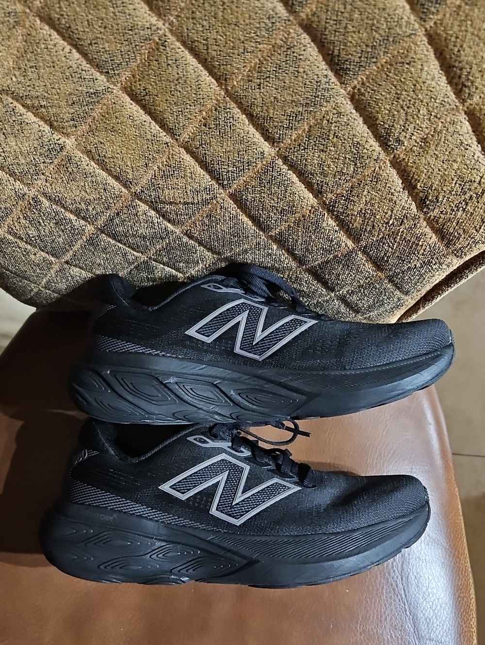 New Balance Fresh Foam X 880v15 Black Lace Up Sneakers Running Shoes - Picture 3 of 6